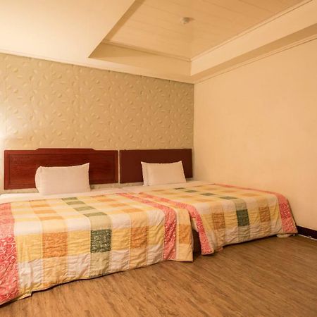 Galaxy Hotel Taichung Eksteriør billede