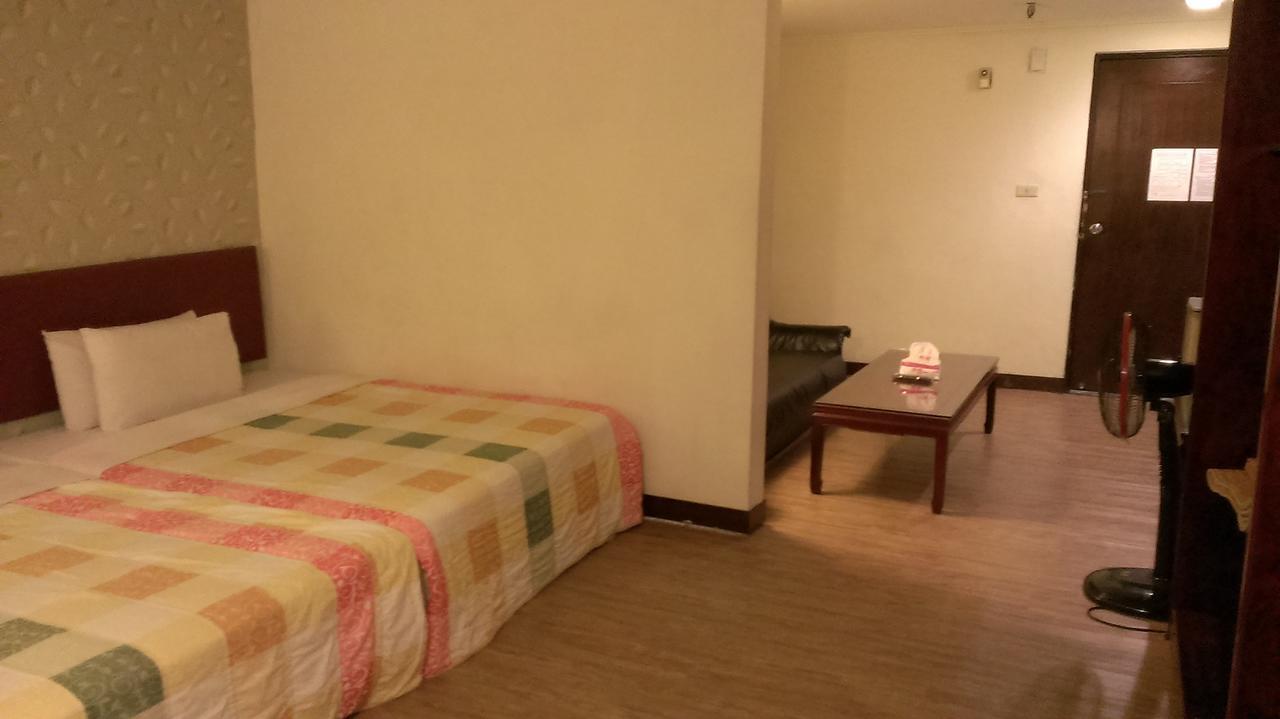 Galaxy Hotel Taichung Eksteriør billede