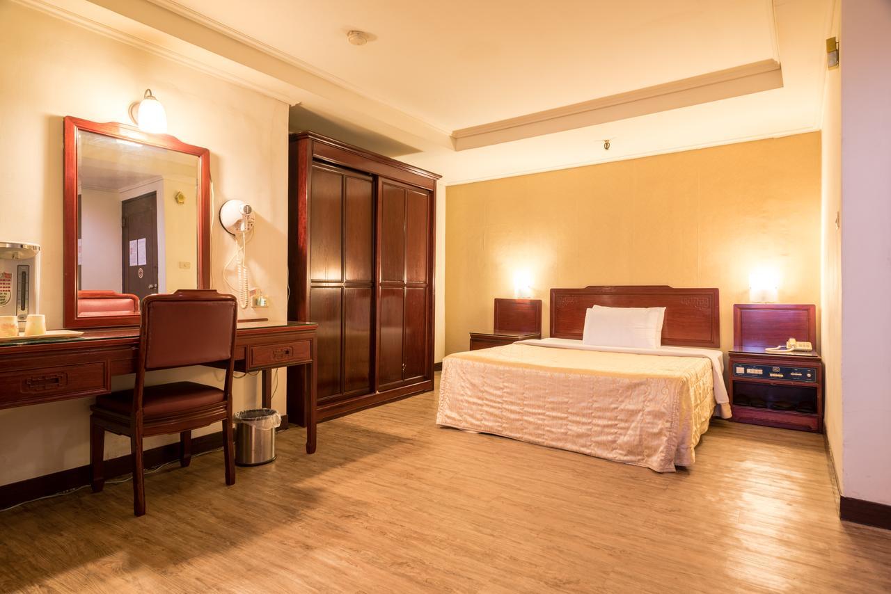 Galaxy Hotel Taichung Eksteriør billede