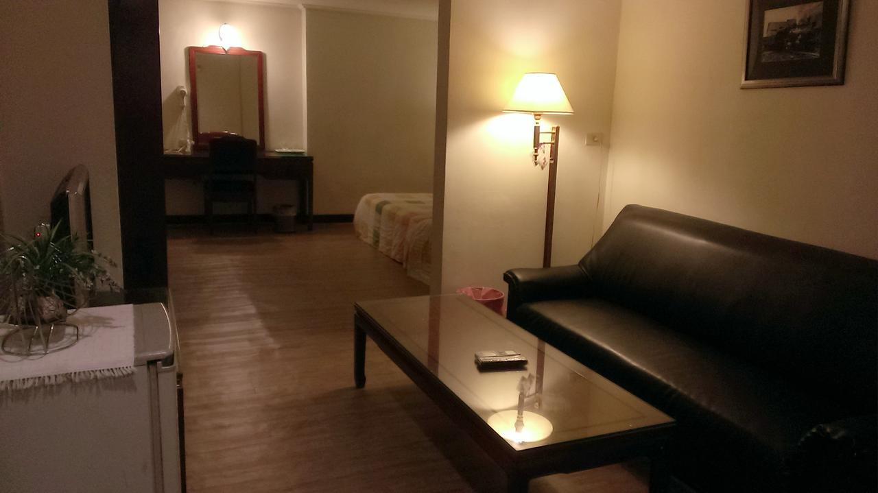 Galaxy Hotel Taichung Eksteriør billede