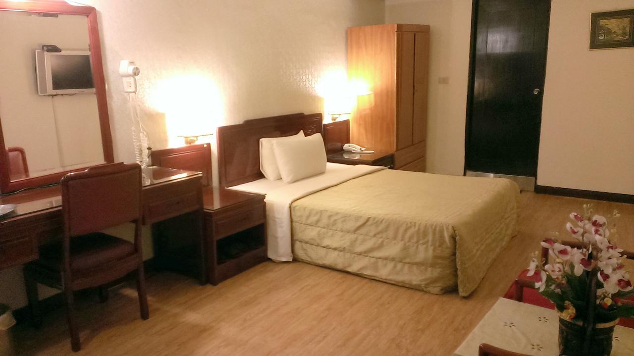 Galaxy Hotel Taichung Eksteriør billede